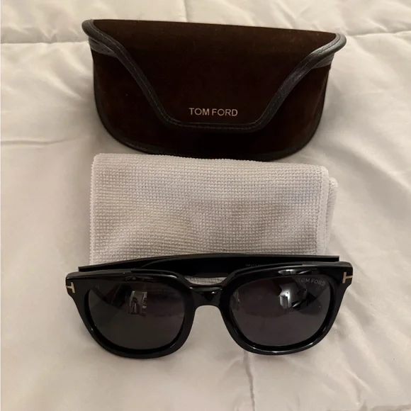 Tom Ford Black Sunglasses - Picture 7 of 11